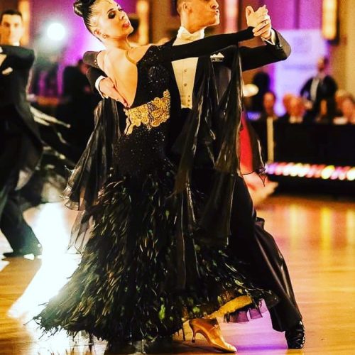 All rigth tomorrow again back to the floor!!! The Northcoast Ballroom Championship in Cleveland,Ohio...We will compete in Professional Ballroom & Latin...with the best ilusions let's gooooooo and danceeeee!!!!